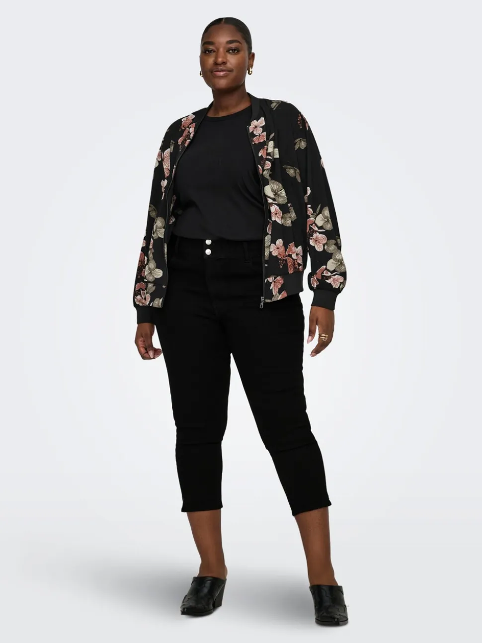 CARCRUZ Jeansy Capri Z Wysokim Stanem