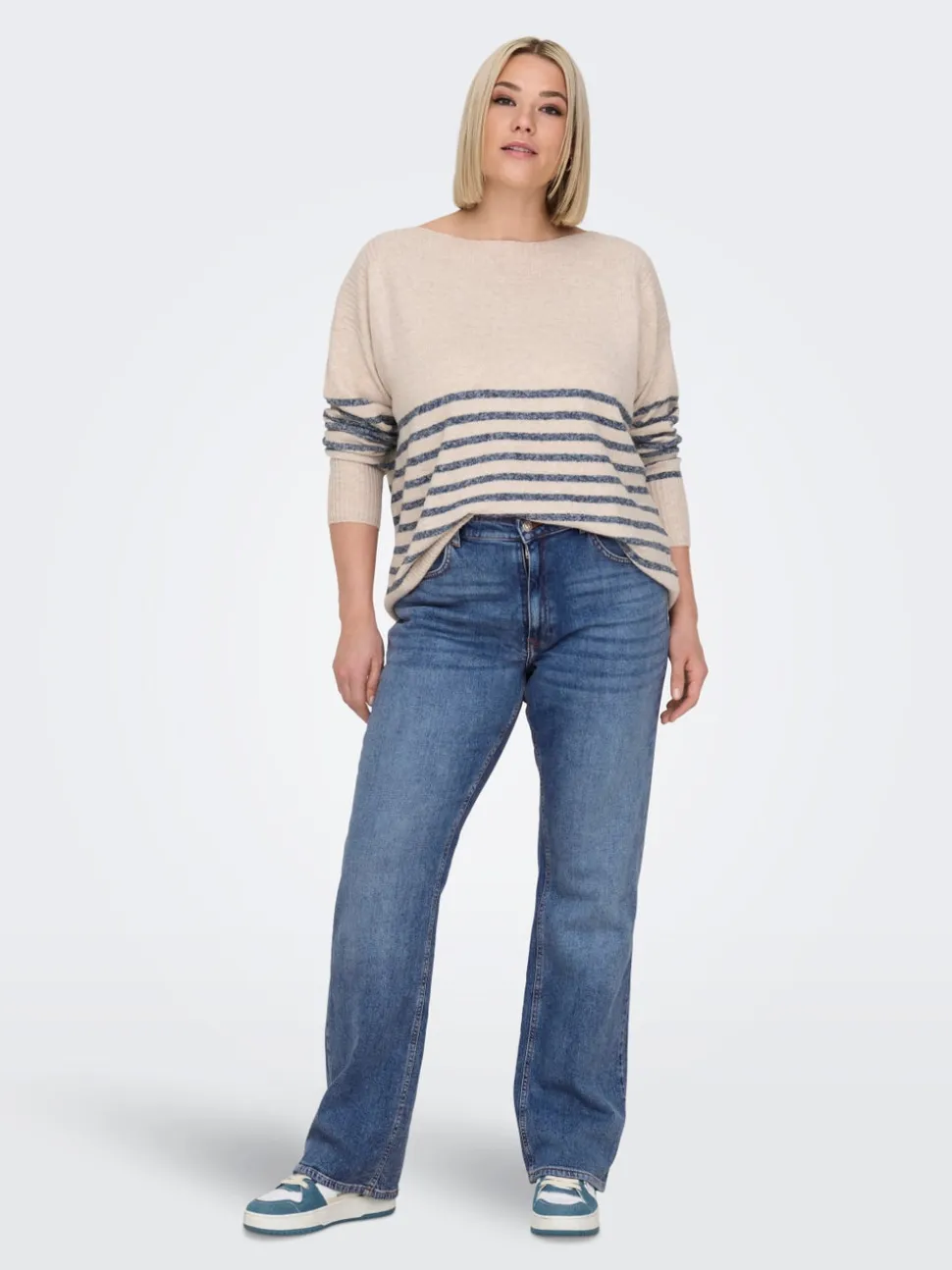 CAREVERLY Średnia talia Krój bootcut Jeans