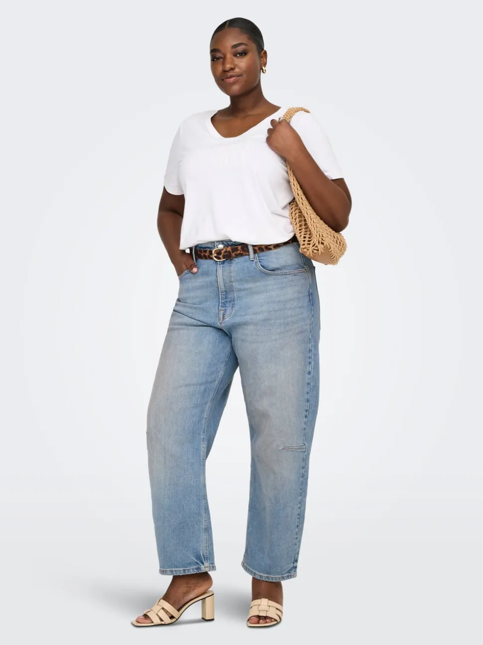 CARFRANKIE Wysoka talia Krój baryłkowaty Do kostek Jeans