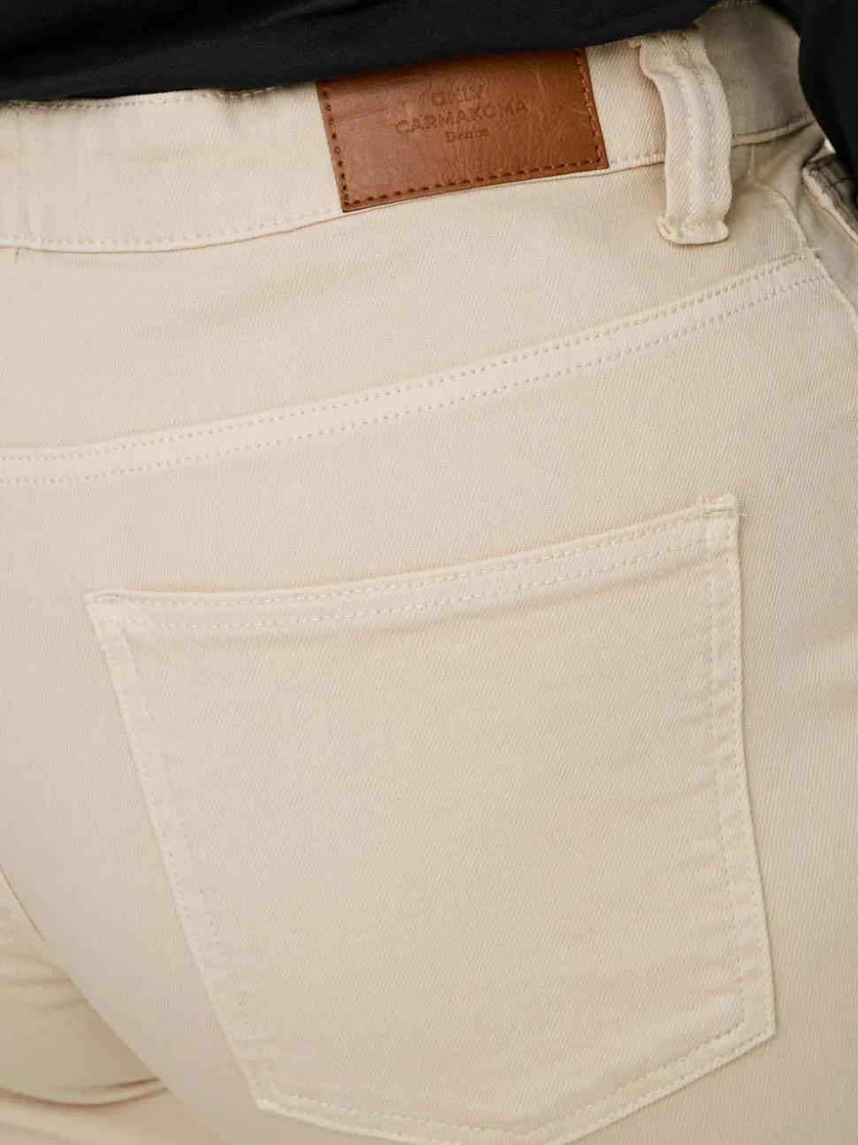 CARFRANKIE Wysoka talia Krój baryłkowaty Do kostek Jeans