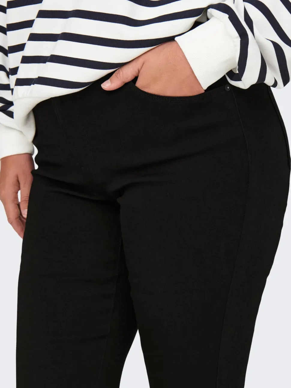 CARHELLA Średnia talia Krój retro flared Jeans