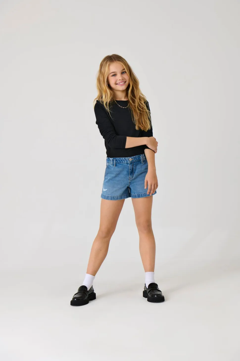 KOGCOMET Średnia talia Krój wide leg Jeansowe szorty