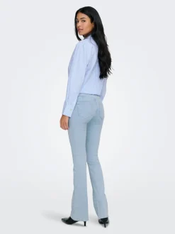 ONLBLUSH Średnia talia Krój flared Jeans
