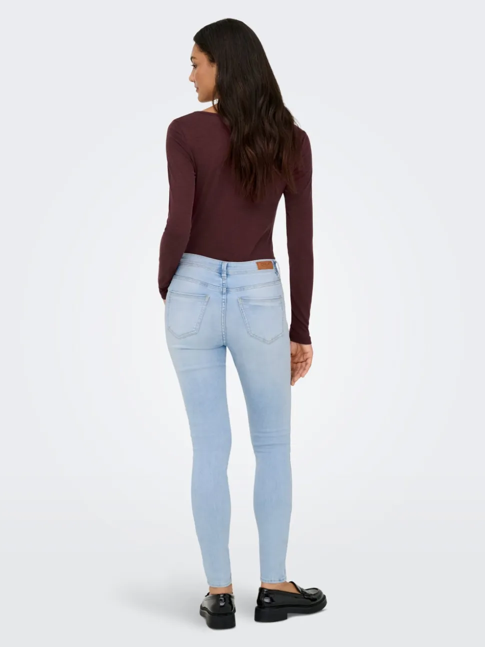 ONLWAUW Średnia talia Krój skinny Jeans