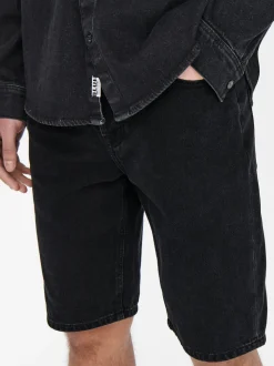 ONSAVI Krój tapered Szorty