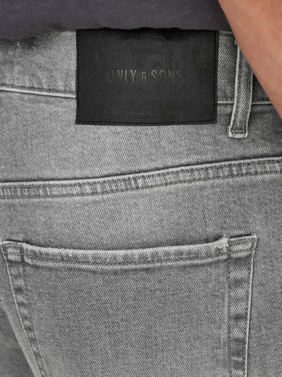 ONSEDGE Średnia talia Krój prosty Jeans