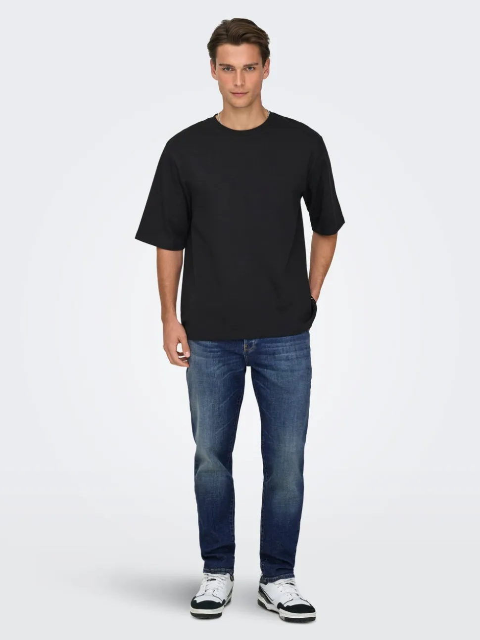 ONSYOKE Średni stan Krój tapered Jeans